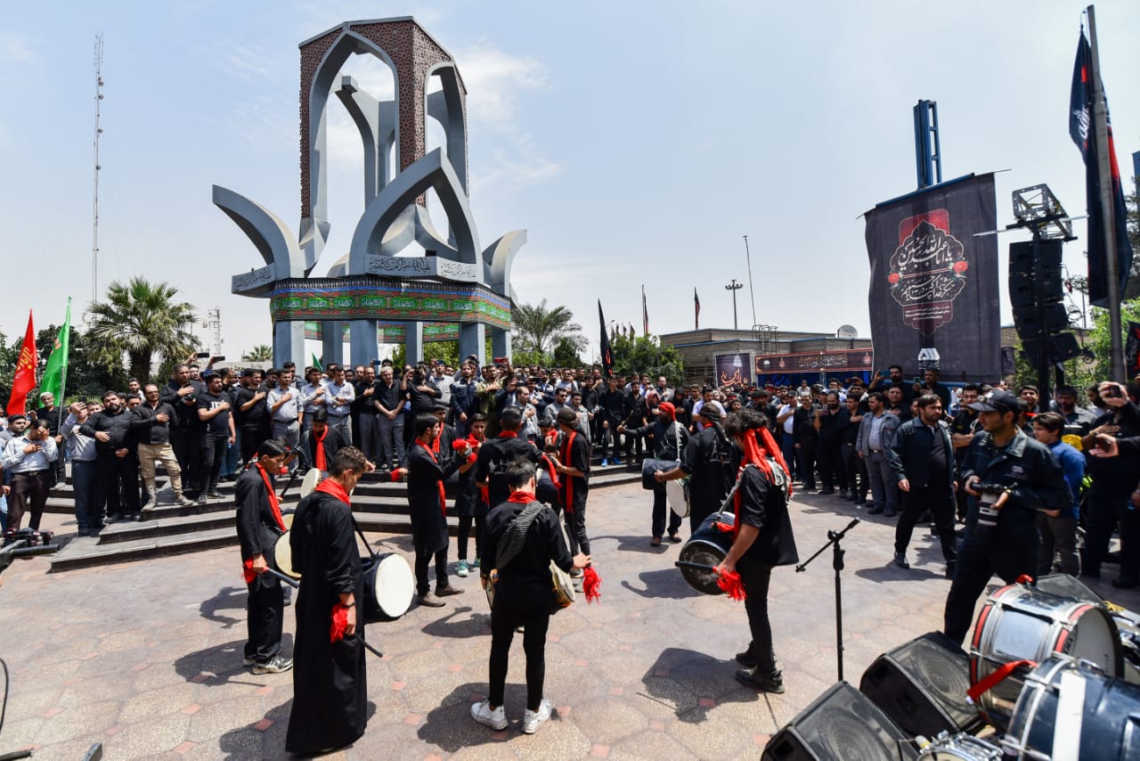 اجتماع بزرگ عزاداران حسینی در  گل‌گهر برگزار شد