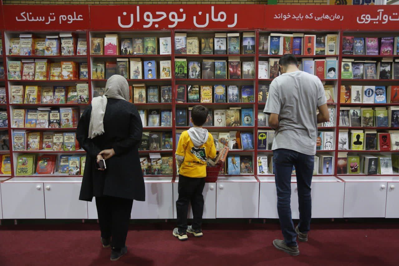 افتتاح سومین نمایشگاه کتاب گل‌گهر و نمایشگاه مسئولیت‌های اجتماعی منطقه گل‌گهر